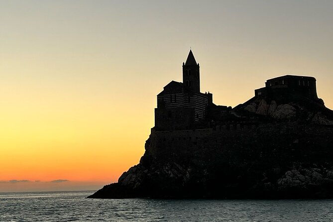3-hours-sunset-boat-tour-to-golfo-dei-poeti-shared