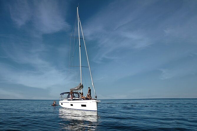 3h30-private-half-day-luxury-sail-yacht-cruise