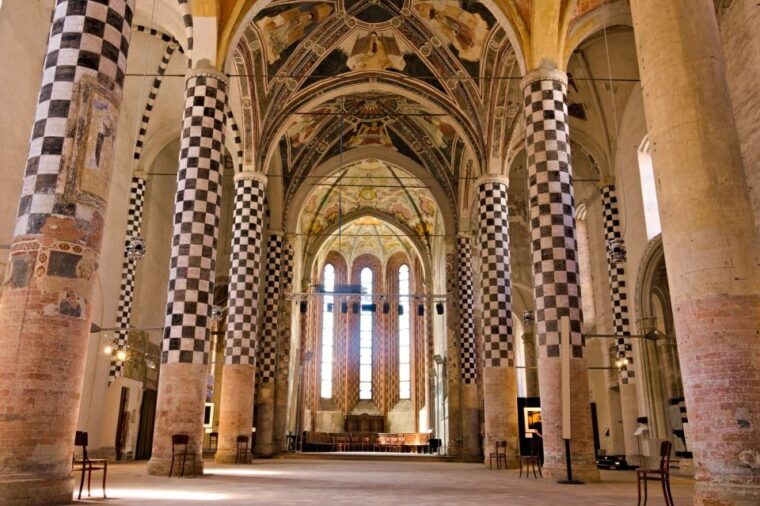 alba-history-walking-tour-and-food-tasting-with-a-local