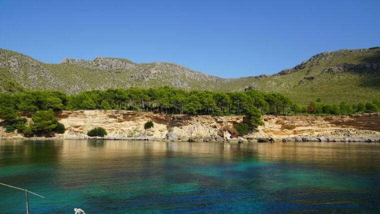 alcudia-sailing-yacht-excursion-with-wine-tapas