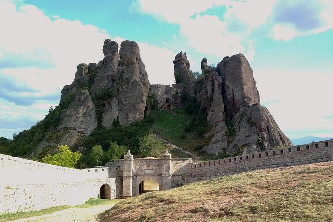 all-inclusive-belogradchik-fort-and-venetsa-cave-day-tour