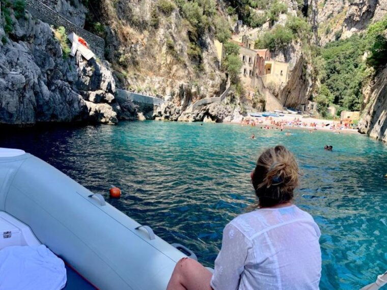 amalfi-coast-rent-boats-in-salerno-without-license
