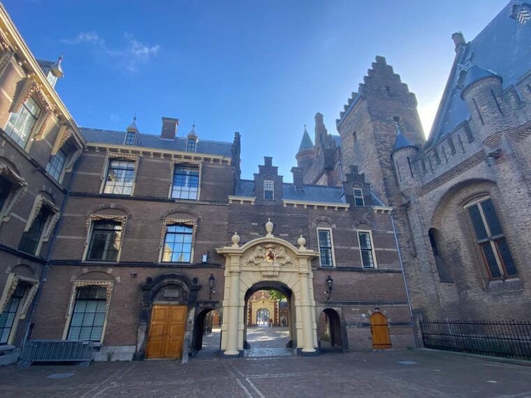 amsterdam-kinderdijk-euromast-delft-and-den-haag-day-tour
