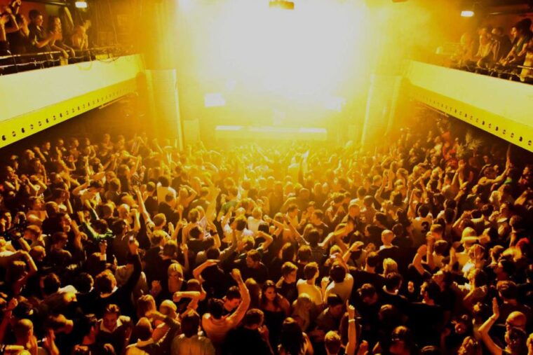 amsterdam-nightlife-scene-1-2-or-3-7-day-ticket