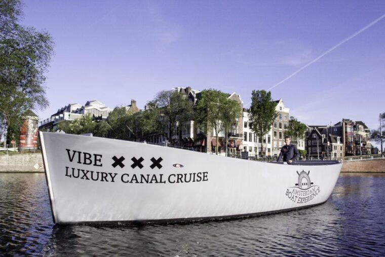 amsterdam-private-bbq-cruise-with-personal-chef-drinks
