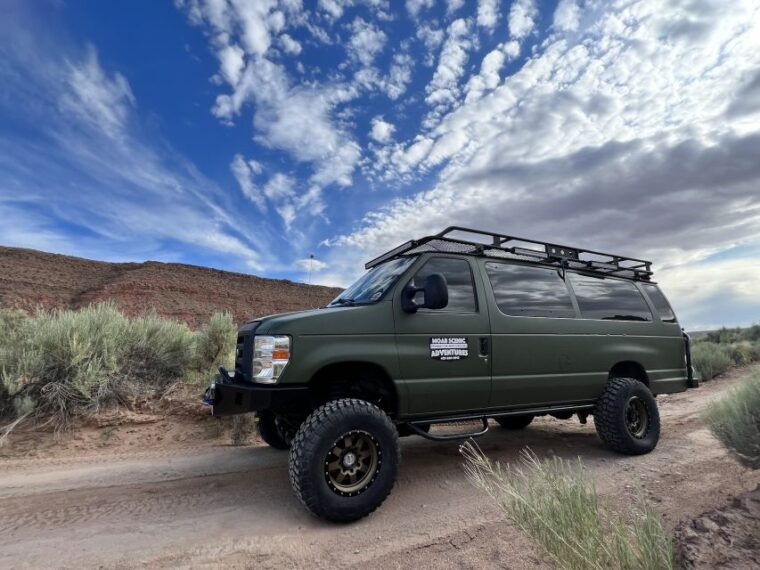 arches-national-park-sunset-pavement-van-tour
