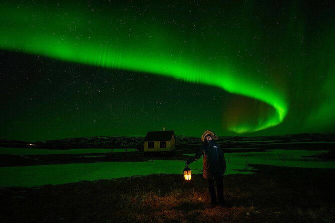 award-winning-private-northern-lights-tour-with-all-inclusive