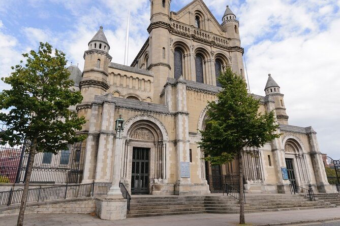 belfast-quest-self-guided-city-walk-immersive-treasure-hunt