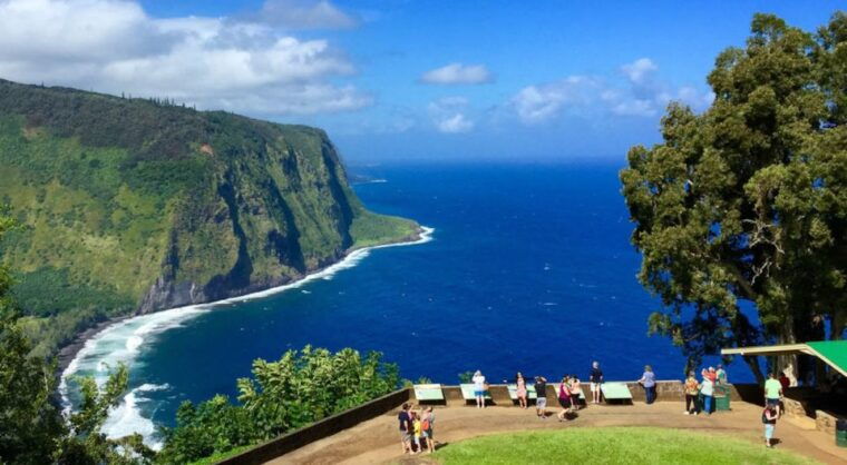 big-island-volcanoes-waterfalls-coffee-farm-day-trip
