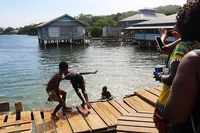 boat-trip-to-st-helene-village-plus-snorkeling