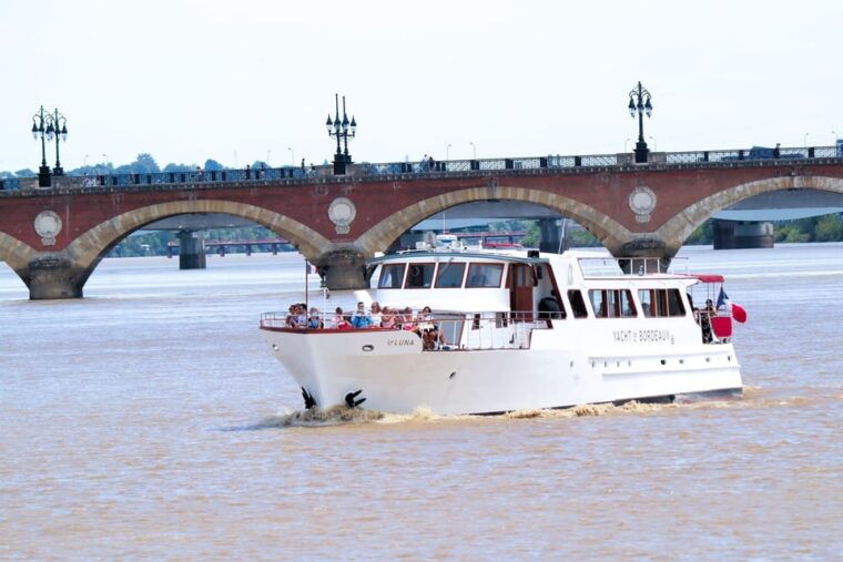 bordeaux-river-garonne-cruise-with-glass-of-wine-and-canele