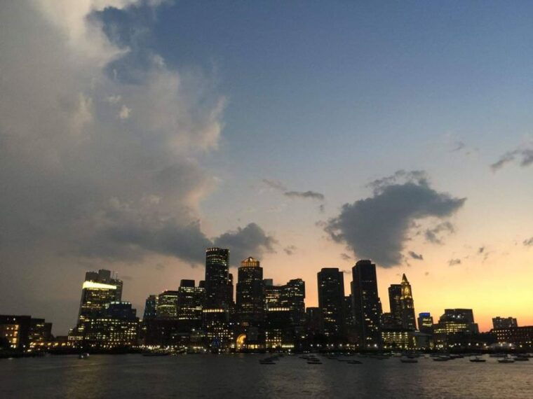 boston-scenic-moonlight-harbor-cruise
