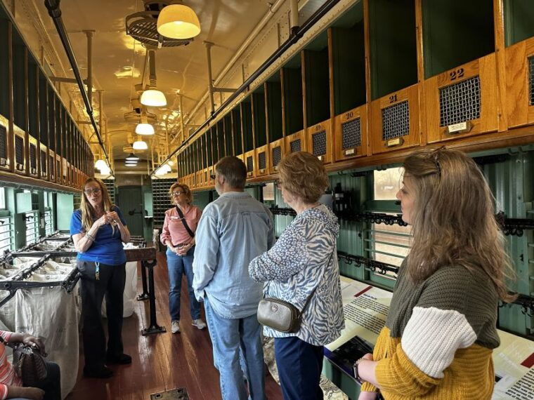 bowling-green-historic-railpark-train-museum-entry-tour