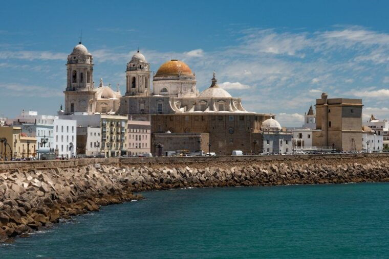 cadiz-private-food-and-culture-walking-tour-with-tastings