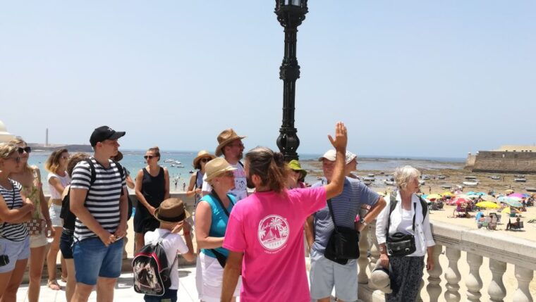 cadiz-private-tour-with-tapas-wine-tasting-and-bike-rental