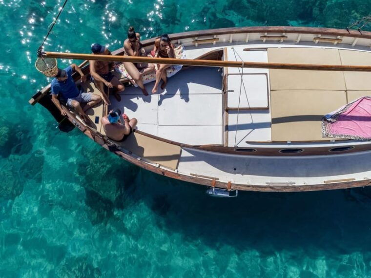 cagliari-classic-boat-tour-along-the-gulf-with-tasting