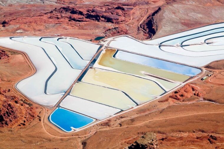 canyonlands-and-arches-national-park-scenic-airplane-flight
