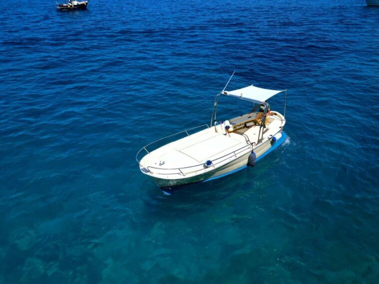 capri-private-boat-tour-with-visit-to-the-caves