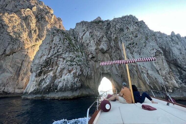 capri-private-guided-cruise-island-highlights-at-sunset