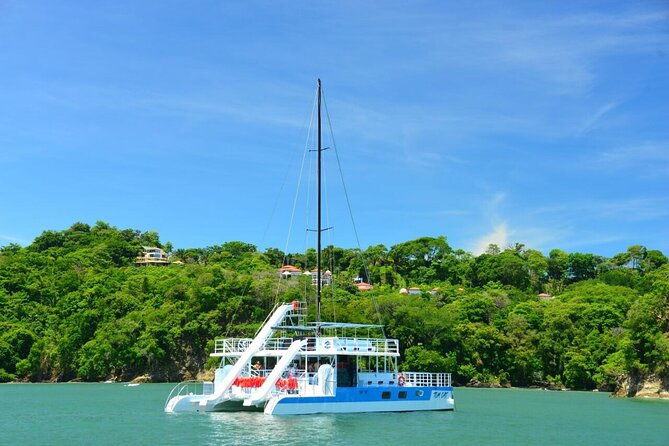 catamaran-adventure-from-manuel-antonio
