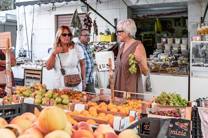 catania-walking-tour-traditional-cooking-class-with-wine