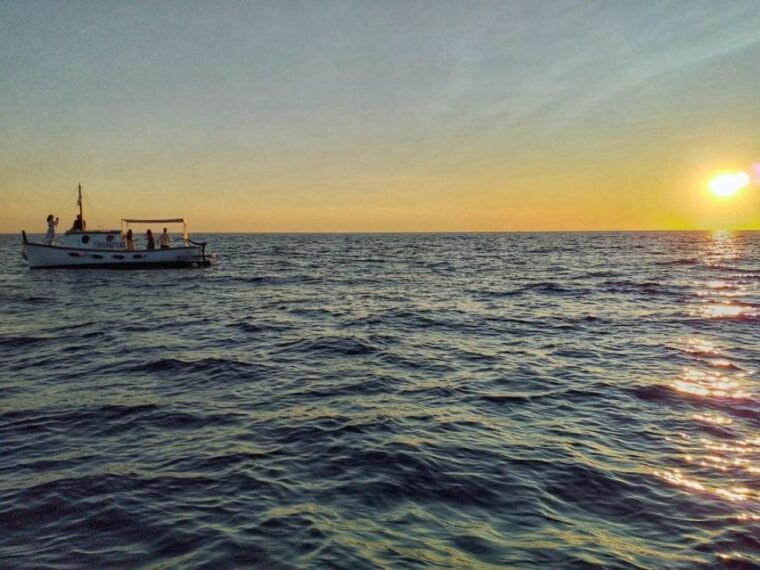 cinque-terre-2-hour-private-boat-tour