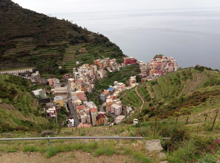cinque-terre-wine-tour-and-tasting-with-the-somelier