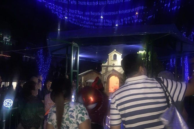 combo-tour-street-art-christmas-lights-and-food-tour-in-medellin
