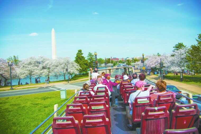 dc-hop-on-hop-off-tour-panoramic-night-tour-save-40