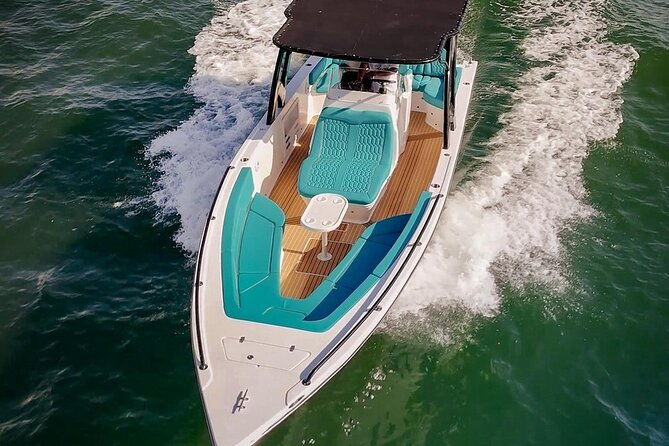 deluxe-speedboat-to-the-rosario-islands-12-passengers