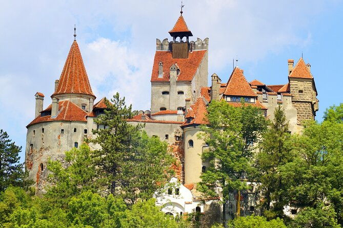 draculas-castle-and-draculas-royal-court-trip