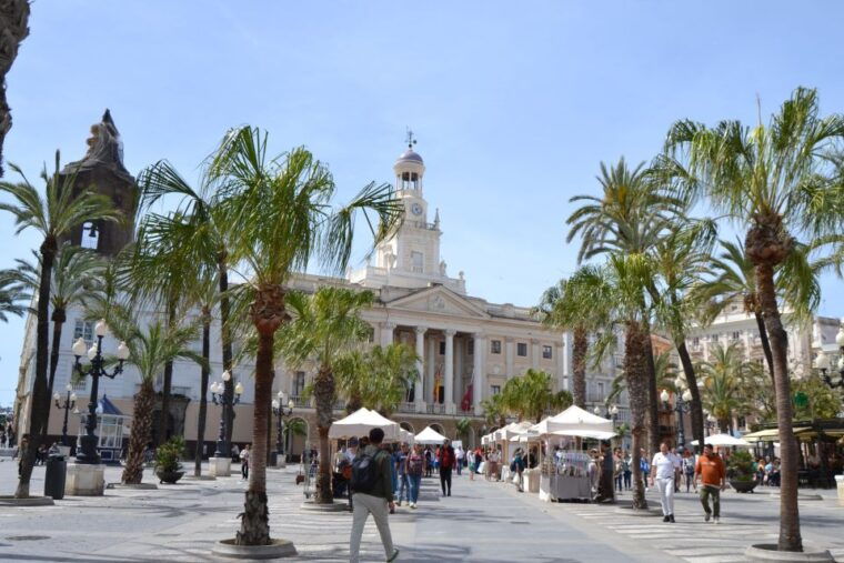 english-cadiz-tour-walking-tour-with-local-guide