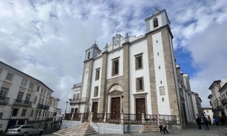 evora-winery-cork-factory-full-day-private-transport