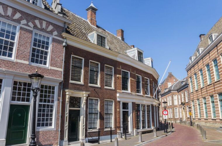 explore-gems-of-utrecht-walking-tour-for-couples