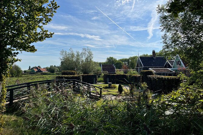 explore-the-windmills-self-guided-walking-tour-on-zaanse-schans