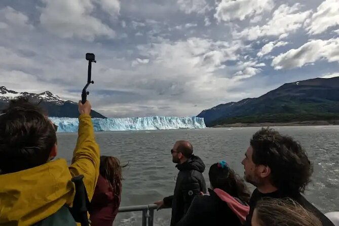from-el-calafate-perito-moreno-walkways-optional-boat-tour