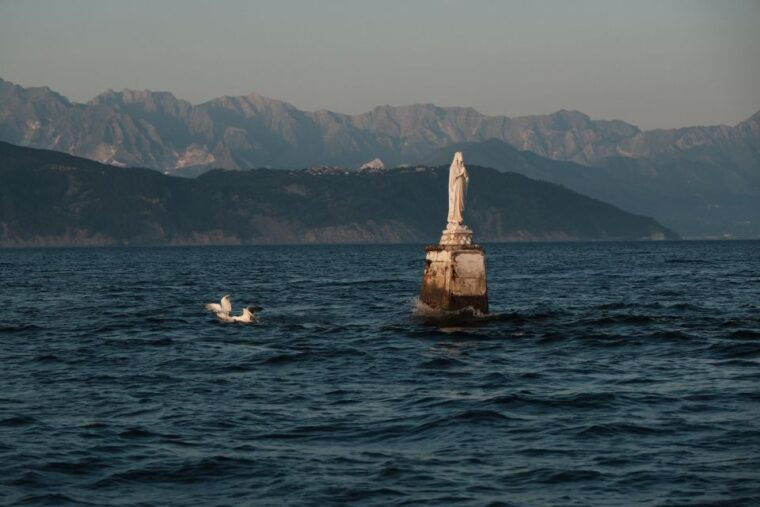 from-la-spezia-golden-hour-boat-tour-among-the-3-islands