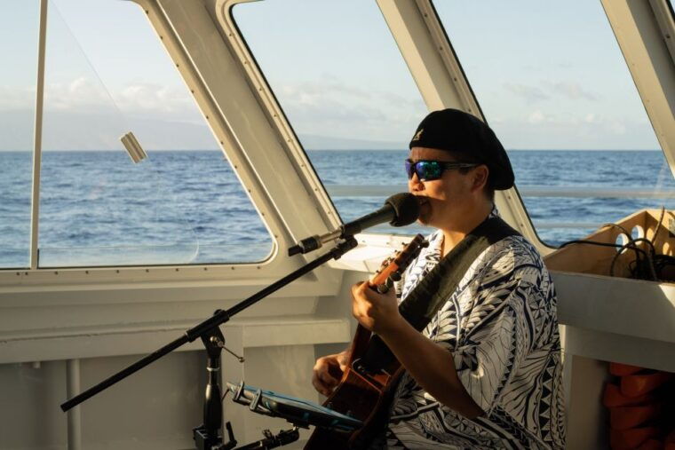 from-maalaea-sunset-dinner-cruise-aboard-the-quicksilver
