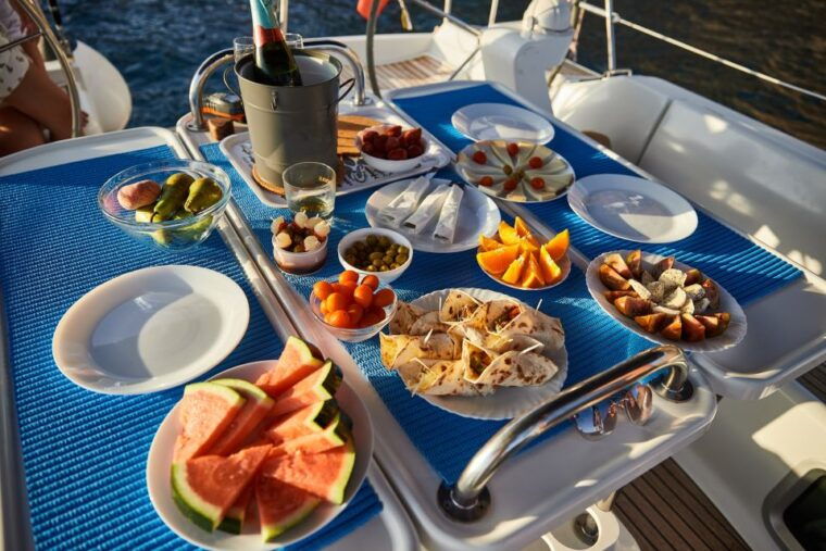 from-puerto-de-mogan-sailboat-trip-with-food-and-drinks