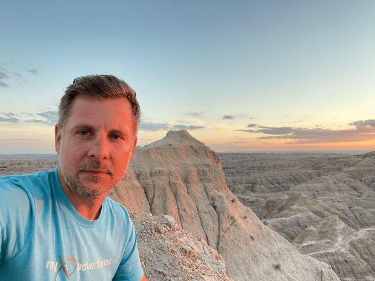from-rapid-city-epic-badlands-tour-and-legendary-wall-drug
