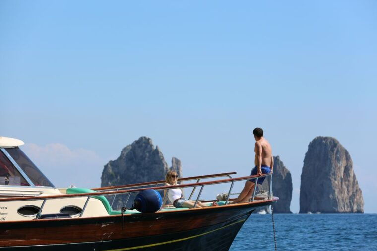 from-salerno-capri-and-the-sirenusas-boat-tour