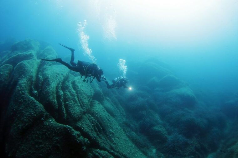from-san-teodoro-diving-for-experts-in-tavolara-and-molara