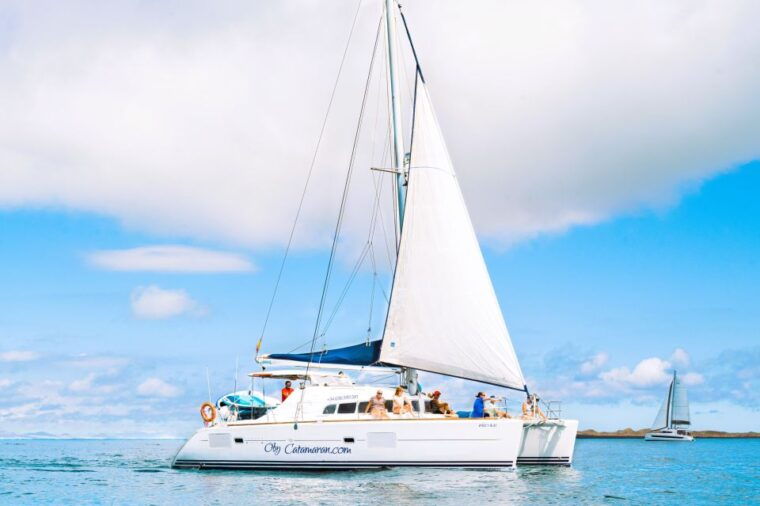 fuerteventura-lobos-island-oby-catamaran-cruise