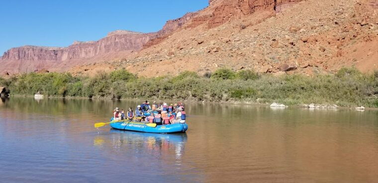 full-day-colorado-river-rafting-tour-at-fisher-towers