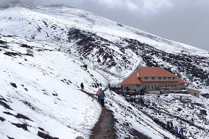full-day-tour-in-cotopaxi-and-quilotoa-from-quito