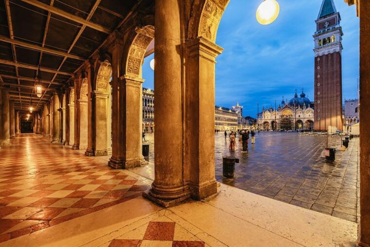 ghosts-of-venice-malibran-theater-and-cannaregio