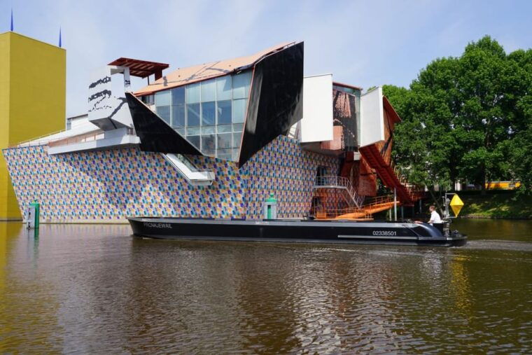 groningen-city-canal-cruise