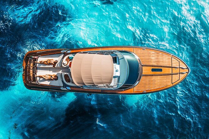 half-day-around-capri-by-rivarama-44-speedboat