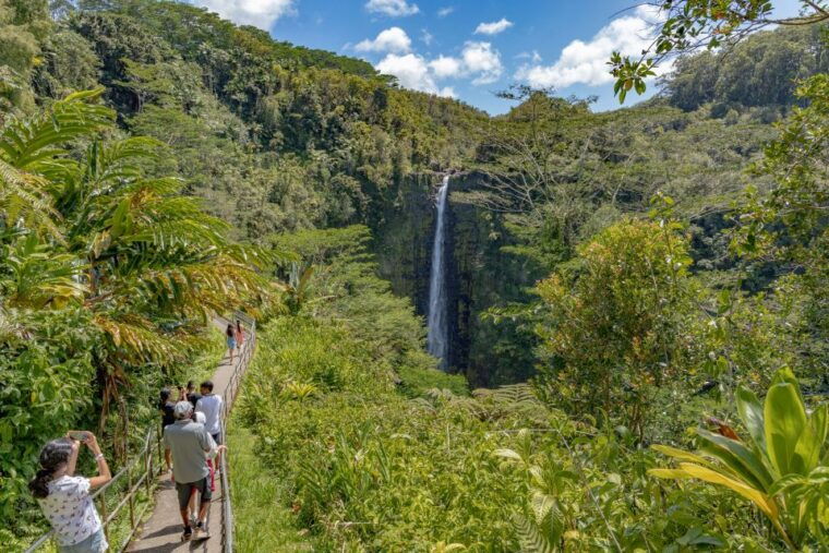 hawaii-all-inclusive-volcanoes-and-waterfalls-private-tour