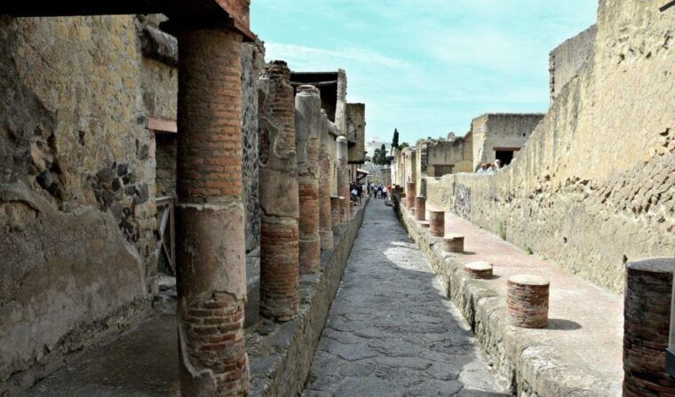 herculaneum-half-day-tour-from-sorrento